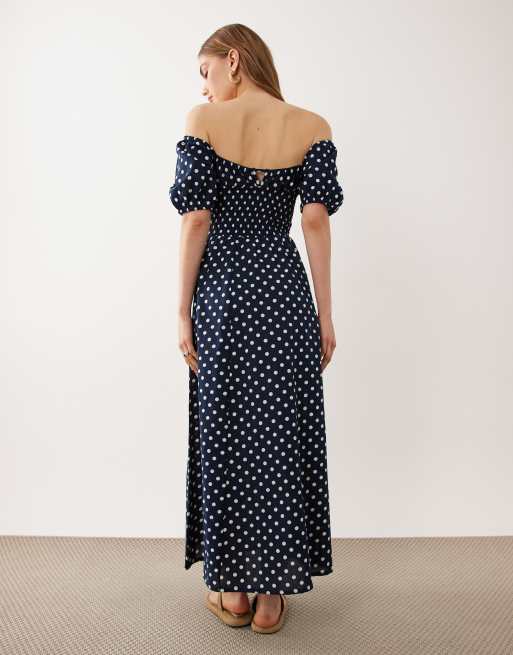 Esmée - Vestito da mare lungo blu navy a pois con maniche a sbuffo e allacciatura sul davanti, 4 di 4