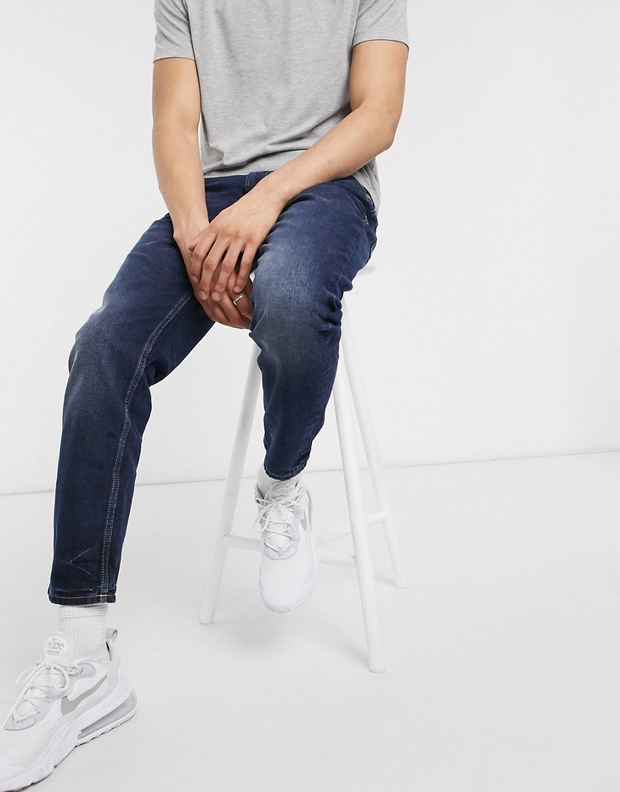 Esprit – Jeans med avsmalnande passform-Blå