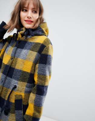 manteau jaune esprit