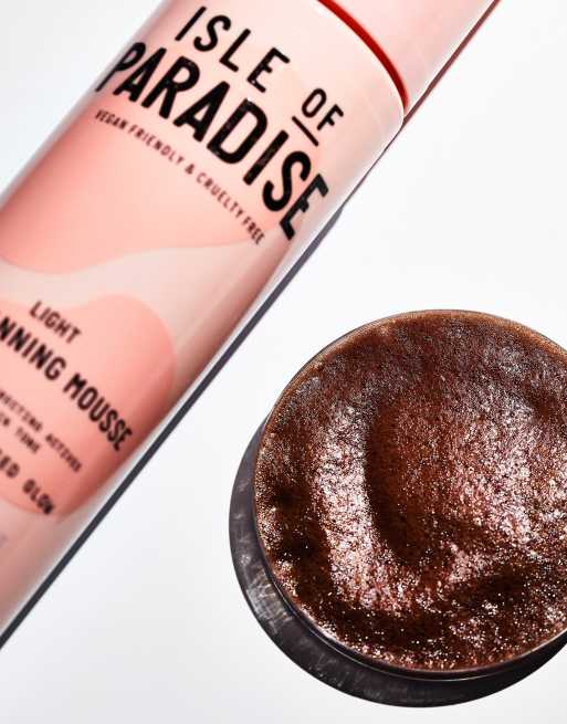 Espuma autobronceadora de tono claro de 200 ml de Isle of Paradise, 2 de 4
