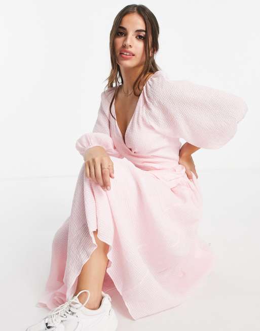 Ever New balloon sleeve smock tiered midi dress in pink