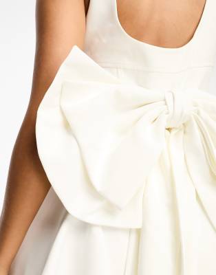 ワンピース Patou Ivory Dress With A Bow On The Back Patou Ivory dress with a bow on the back | TheDoubleF