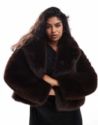 faux fur coat in chocolate-Brown