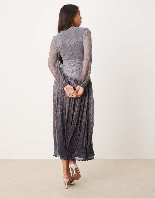 Ever New Drop Hem Asymmetric Plisse Maxi Dress in Silver Ombre-Navy