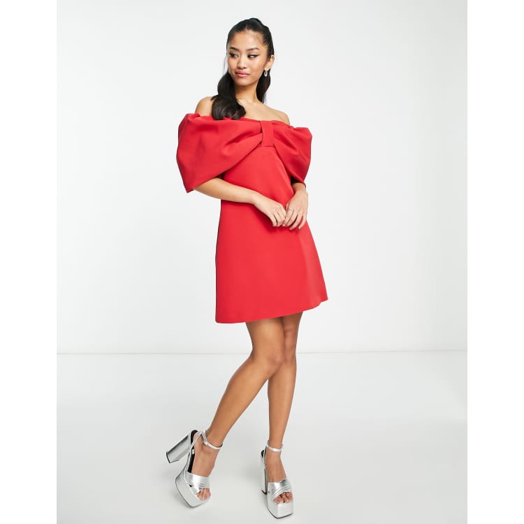 204058072-1-red?$n_750w$&wid=