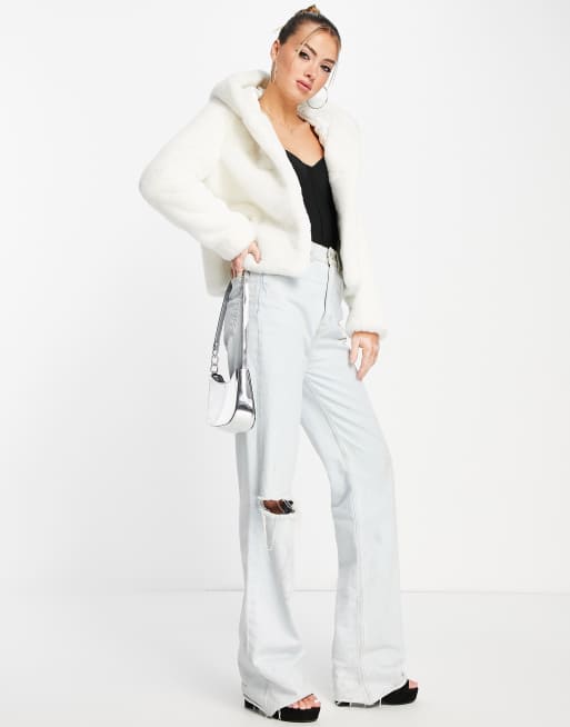 White hooded 2025 faux fur coat