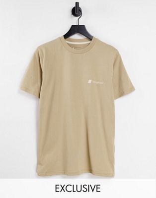 Nouveau Exclusivité  - Berghaus - Heritage - T-shirt avec logo sur le devant et au dos - Beige