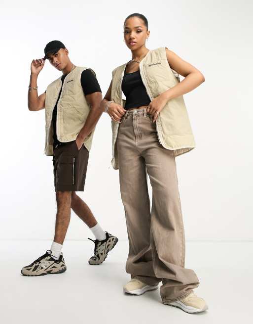 Exclusivité ASOS - Columbia - Doverwood - Gilet matelassée unisexe en tissu effet froissé - Beige 