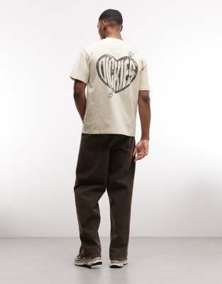 Exclusivité ASOS - Dickies - Amberley - T-shirt imprimé au dos - Fauve-Marron
