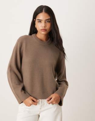 Exclusivité ASOS - Gina Tricot - Pull ras de cou en maille à manches ample - Beige clair chiné-Neutre