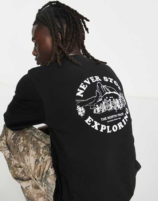 Exclusivité ASOS - The North Face - Exploring Circle - T-shirt à manches longues imprimé au dos - Noir