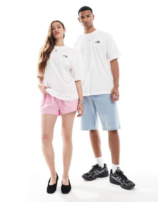 Exclusivité ASOS - The North Face - T-shirt oversize avec imprimé fleur au dos - Blanc, 2 de 4