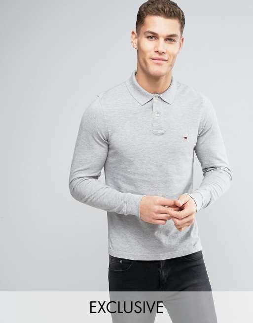 Exclusivité ASOS - Tommy Hilfiger - Polo cintré en piqué à manches longues avec logo drapeau - Gris chiné