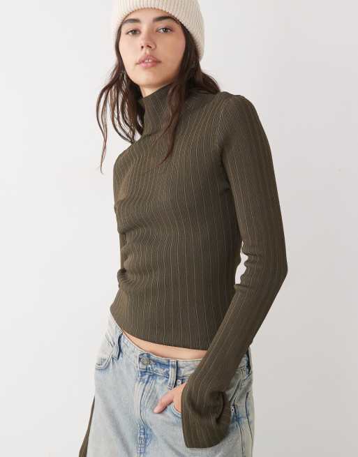 Exclusivité ASOS - Weekday - Pull ajusté bicolore à col roulé - Kaki et marron foncé