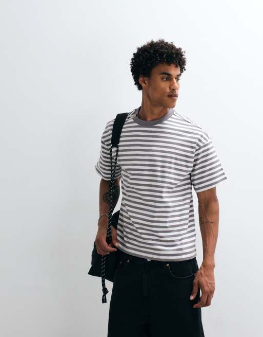 Exclusivité ASOS - Weekday - T-shirt oversize coupe carrée à rayures - Gris et blanc cassé, 4 de 5