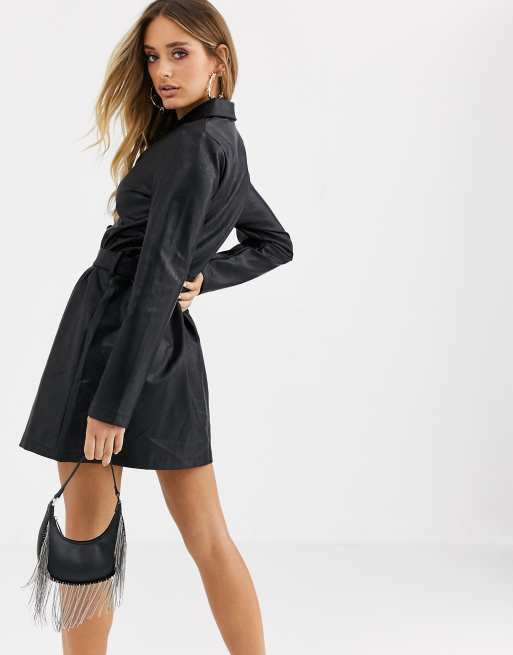 Exclusivité Boohoo Robe chemise en imitation cuir Noir ASOS
