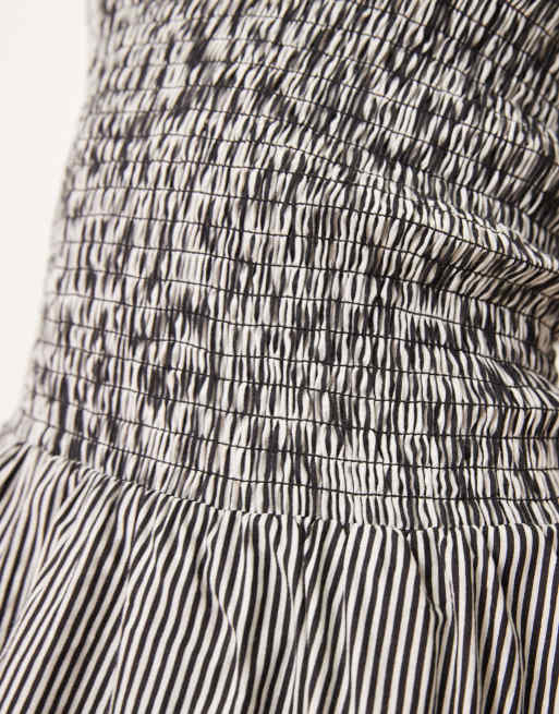 Exclusivité - Esmée - Robe courte froncée de plage à rayures - Noir et blanc, 3 de 4
