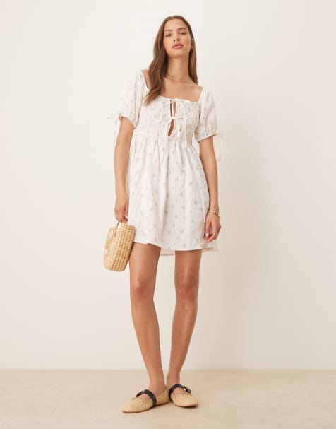 Exclusivité - Esmée - Robe de plage courte nouée sur le devant à manches bouffantes - Blanc fleuri - view 1