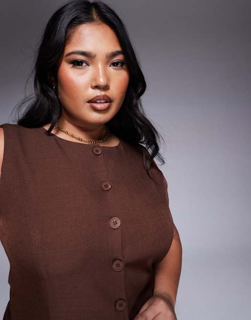 Exclusivité - In The Style Plus x Natalya Wright - Robe boutonnée courte et ajustée - Chocolat , 3 de 4