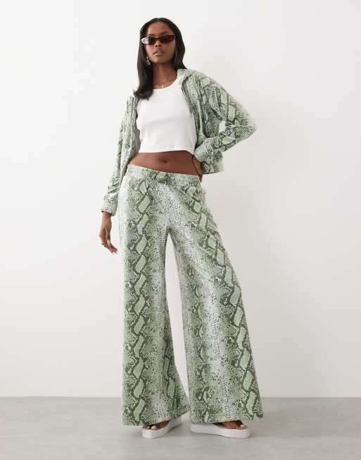 Exclusivité - Juicy Couture - Ensemble sweat à capuche zippé et pantalon de jogging ample en velours - Vert serpent, 2 de 3