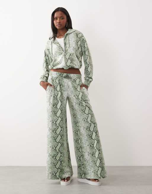 Exclusivité - Juicy Couture - Sweat d'ensemble à capuche zippé en velours - Vert serpent, 3 de 4