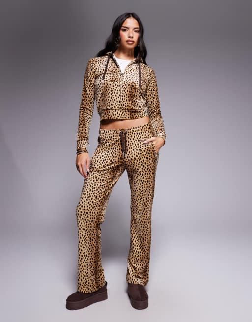 Exclusivité Juicy Couture x ASOS - Sweat à capuche d'ensemble zippé à motif guépard naturel - Marron, 3 de 4