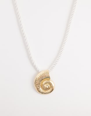 Exclusivité - Kaiia - Collier à chaîne style corde avec détail coquillage - Doré