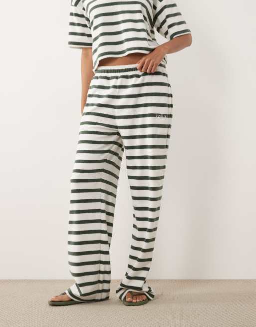 Exclusivité - Kaiia - Pantalon de jogging d'ensemble ample en tissu éponge rayé en coton majoritaire à logo brodé - Vert et blanc, 4 de 5