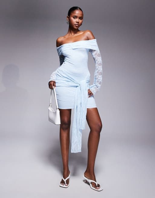 Exclusivité - Kaiia - Robe courte double épaisseur près du corps en dentelle avec détail drapé noué devant et encolure Bardot - Bleu pastel, 2 de 4