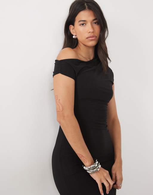 Exclusivité - Kaiia - Robe drapée double épaisseur coupe longue près du corps à épaules dénudées - Noir  , 2 de 4