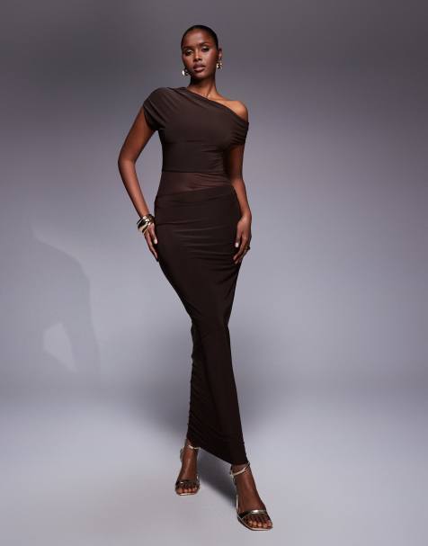 Exclusivité - Kaiia - Robe longue drapée près du corps double épaisseur à épaules dénudées et empiècement transparent en tulle - Chocolat - view 1