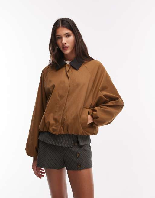 Exclusivité - Kaiia - Veste boutonnée en tissu technique à col et cordon de serrage - Camel et noir, 2 de 5