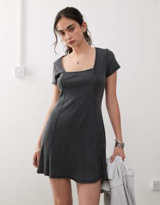 Exclusivité - Monki - Robe courte côtelée - Noir - view 1