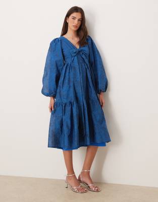 Exclusivité - Sister Jane - Sunrise - Robe mi-longue en jacquard avec manches ballon et col V à détail noué - Bleu