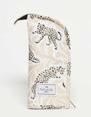 Exclusivité The Flat Lay Co. x ASOS - Étui à pinceaux de maquillage avec motif guépard - Neutre-Neutral