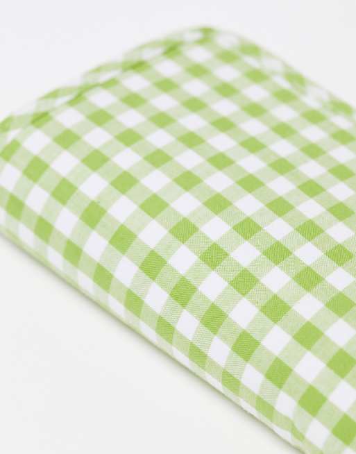 Exclusivité The Flat Lay Co. x ASOS - Étui à pinceaux de maquillage - Vichy vert, 4 de 4