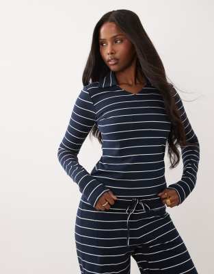 Exclusivité - - Top d'ensemble rayé à manches longues riche en coton avec col en V et poches sur le devant - Bleu marine 38