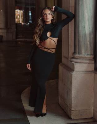 Exclusivité - The Frolic x Bella Stovey - Jupe longue d'ensemble nouée à la taille - Noir