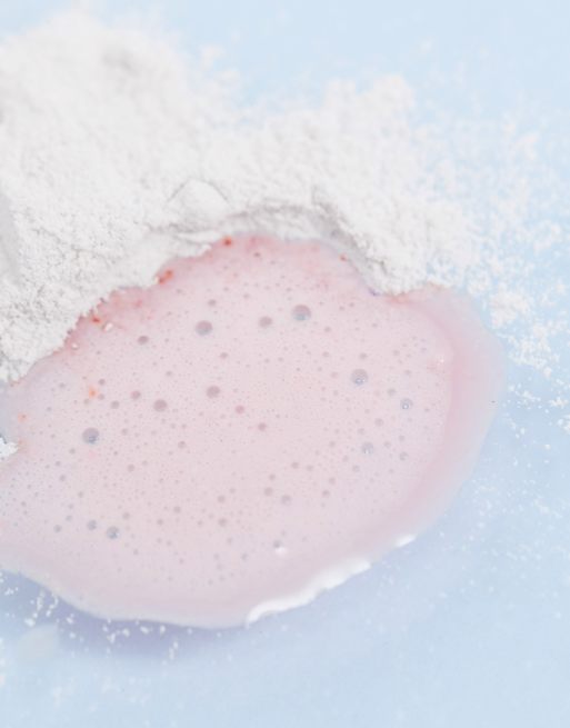Exfoliante en polvo con enzimas Australian Emu Apple de 60 g de Sand & Sky, 4 de 4