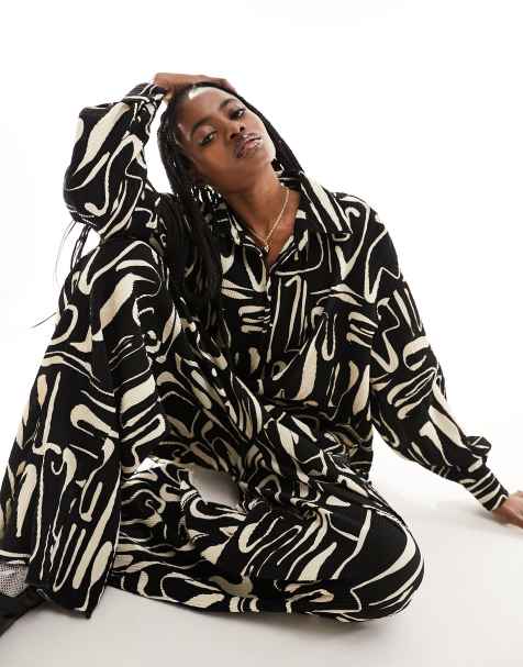 Extro & Vert plisse shirt in abstract print co-ord - view 1