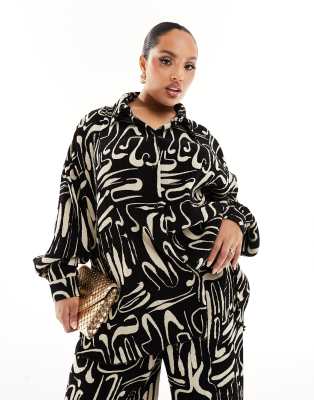 Extro & Vert Plus Extro & Vert Plus plisse shirt in abstract print co-ord-Black