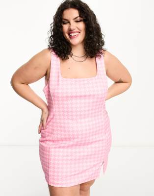 Extro & Vert Plus Extro & Vert Plus structured bodycon dress in tonal pink dogtooth check co-ord