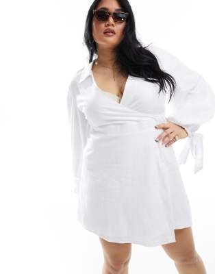 Extro & Vert Plus Extro & Vert Plus textured balloon sleeve wrap mini dress in white