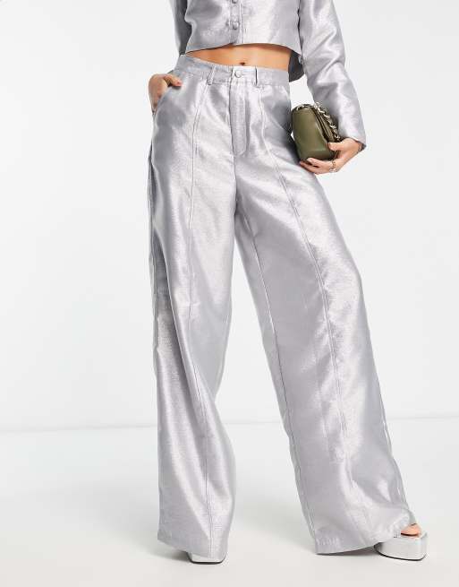 Extro & Vert – Taillierte Hose in silbernem Glitzer mit weitem Bein und Nahtdetail