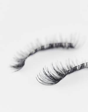 Eylure Fluttery Light Lashes - No.165