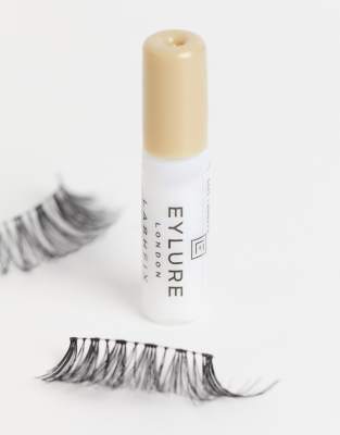 Eylure X Carmi Mua Wimpern 'Self Care' – Wiederverwendbar, Mit Kleber, Wispy-Look