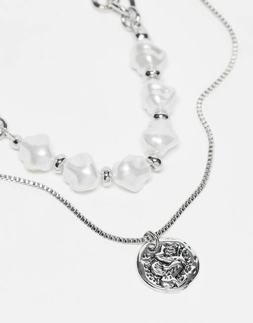 Faded Future 2 pack coin pendant and pearl necklaces in silver, 2 of 4