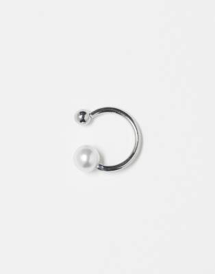 ear cuff with pearl in silver