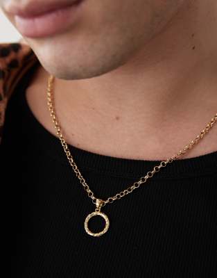 hammered circle necklace in gold