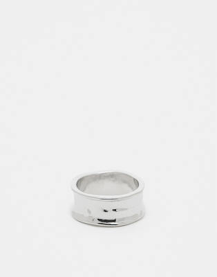 Faded Future molten chunky band ring in silver φωτογραφία